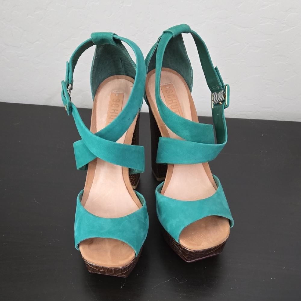 SCHUTZ Green Platform Sandals with Crisscross Straps Suede Square Toe Size 10B
